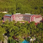 אתר נופש Grand Yazici Club Marmaris Palace 4*