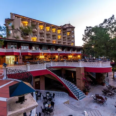 Rezort Grand Yazici Club Palace 4*