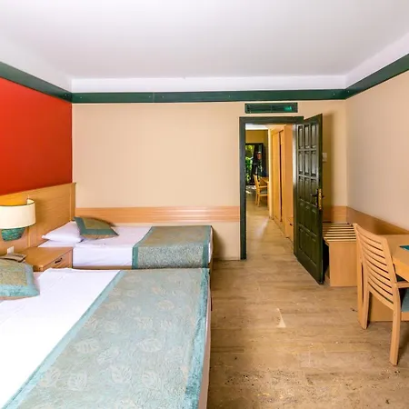 Rezort Grand Yazici Club Palace 4*