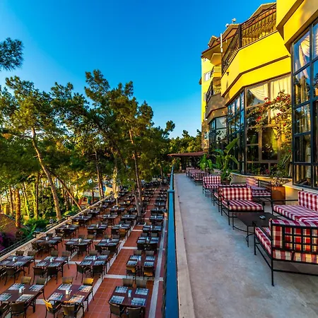 Complex Grand Yazici Club Palace Icmeler